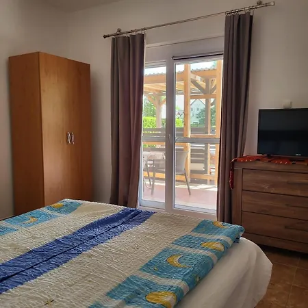 Fuer 4 Personen 2 Ca 60 Qm In Balatonmariafuerdoe, Westungarn Plattensee Apartamento *